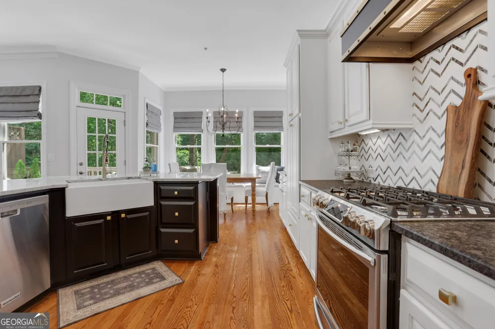 2555 Milford LN Alpharetta, GA 30009