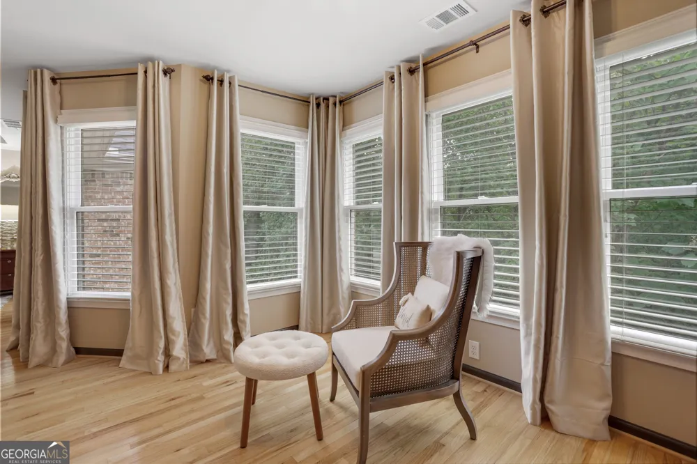 2555 Milford LN Alpharetta, GA 30009