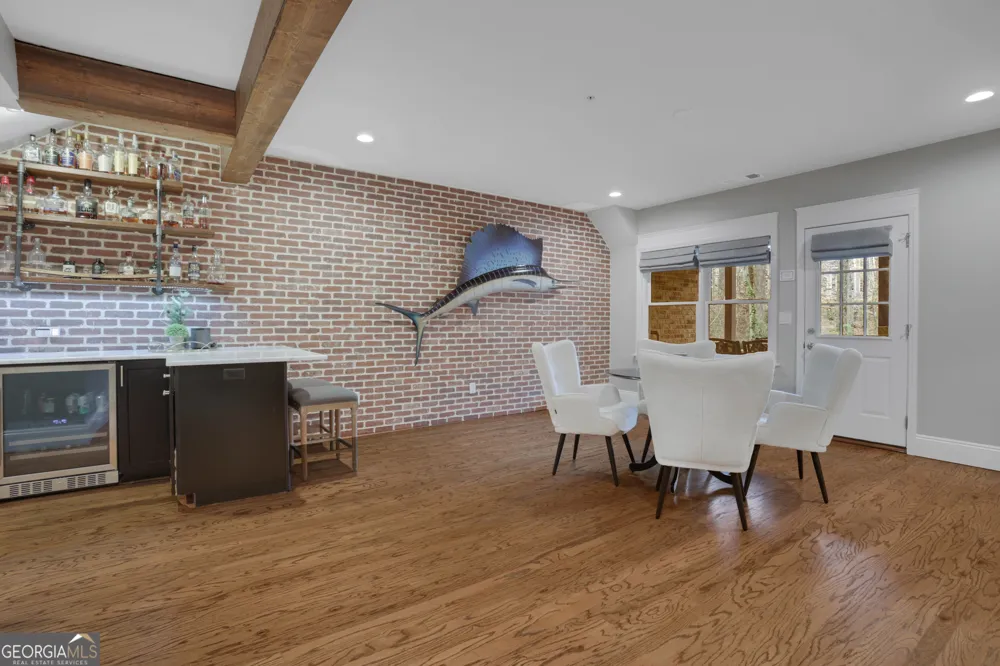 2555 Milford LN Alpharetta, GA 30009