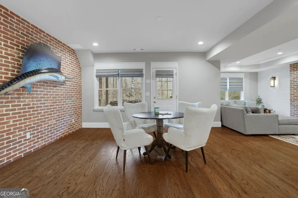 2555 Milford LN Alpharetta, GA 30009