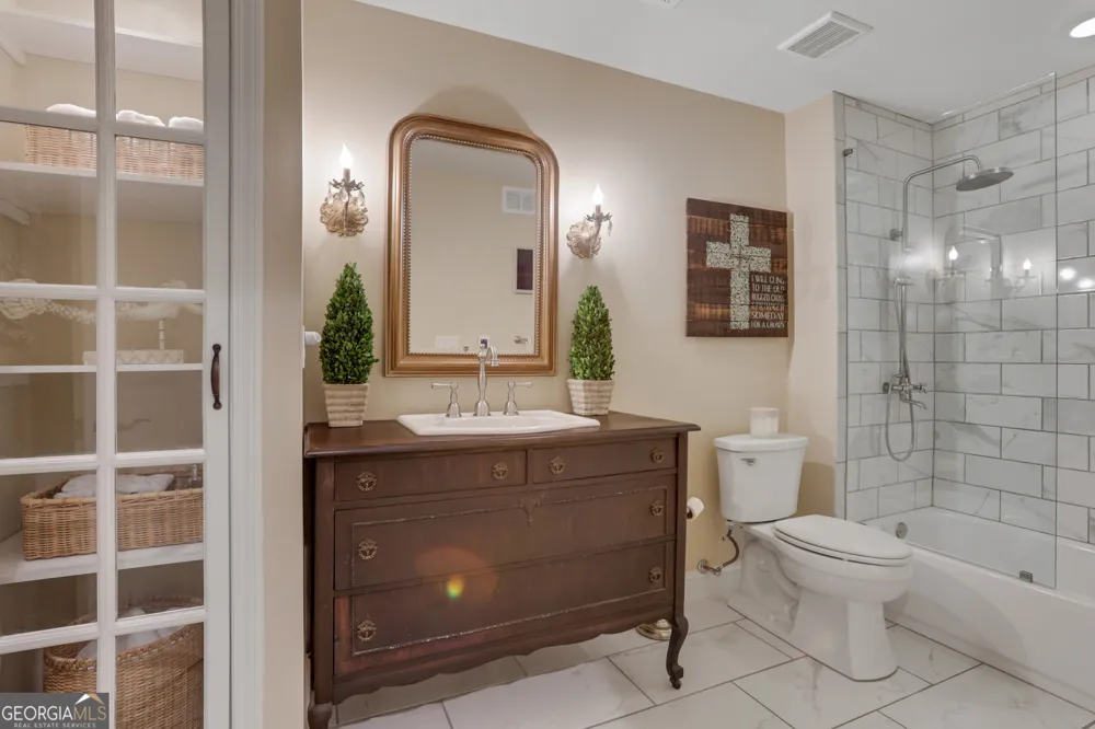 2555 Milford LN Alpharetta, GA 30009