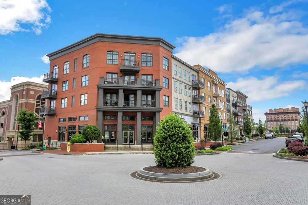 2555 Milford LN Alpharetta, GA 30009