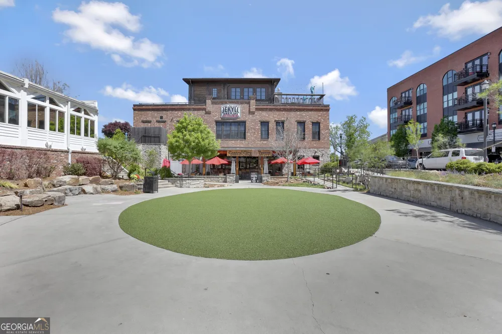 2555 Milford LN Alpharetta, GA 30009