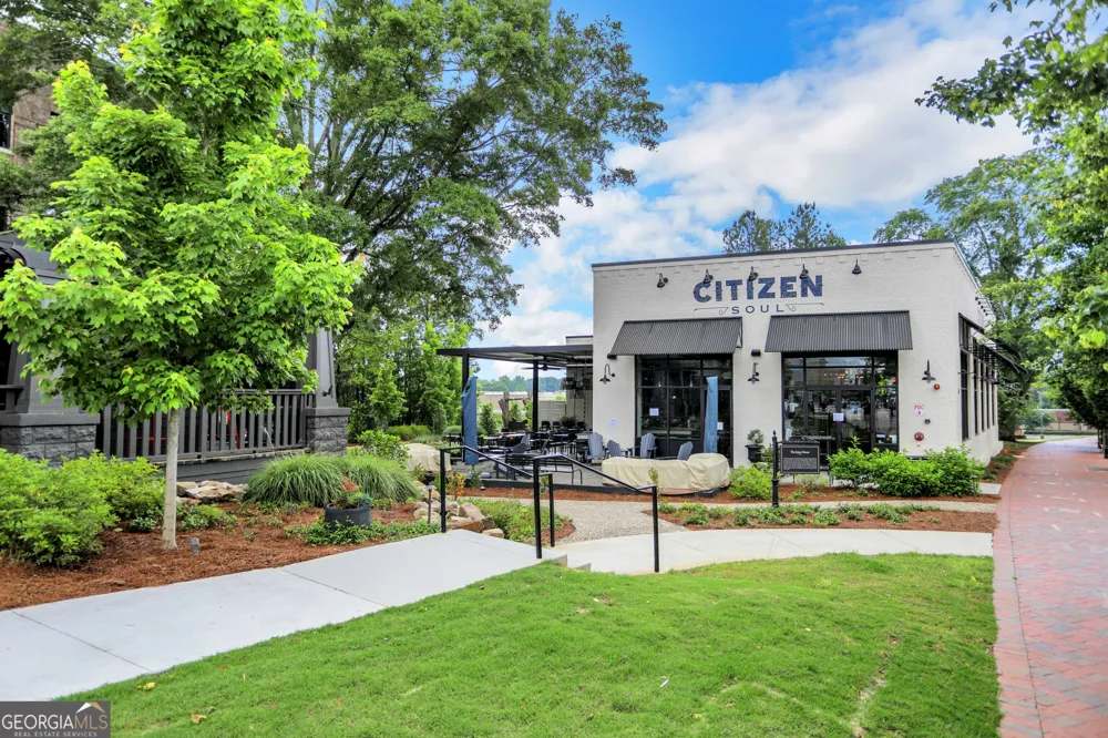 2555 Milford LN Alpharetta, GA 30009