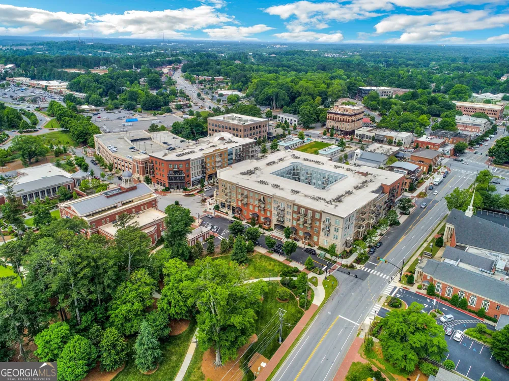 2555 Milford LN Alpharetta, GA 30009