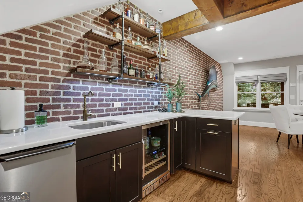 2555 Milford LN Alpharetta, GA 30009