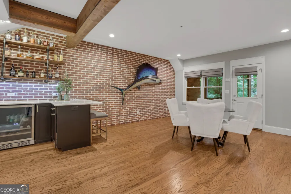 2555 Milford LN Alpharetta, GA 30009