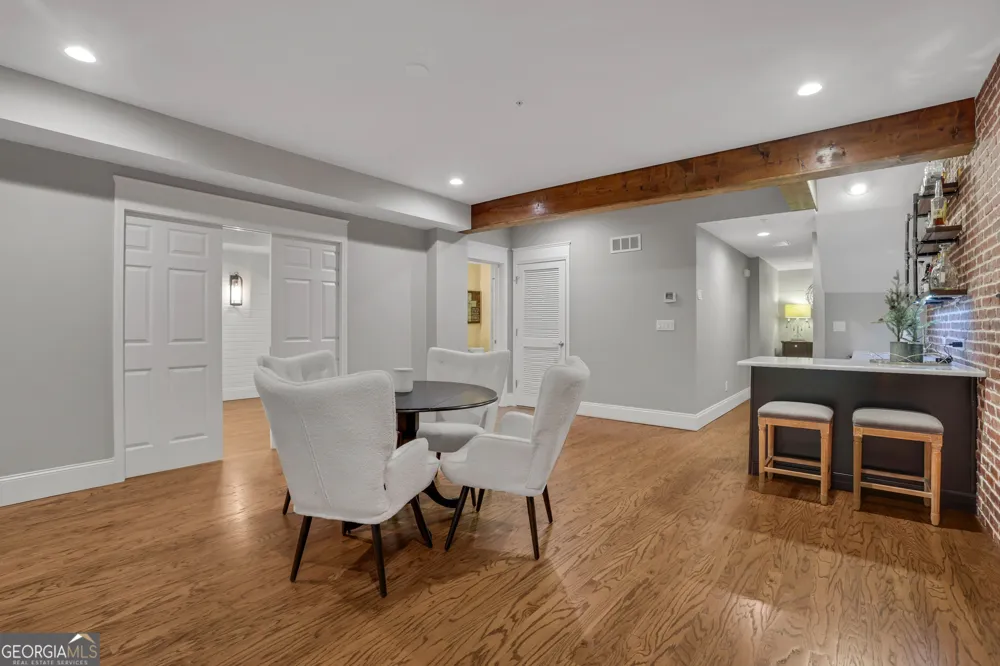 2555 Milford LN Alpharetta, GA 30009