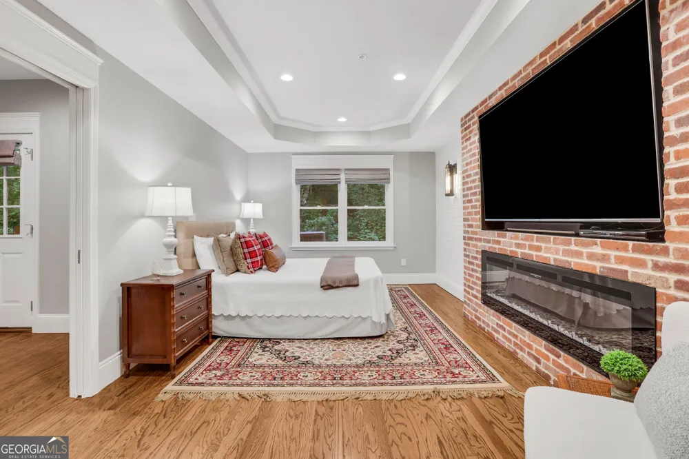 2555 Milford LN Alpharetta, GA 30009