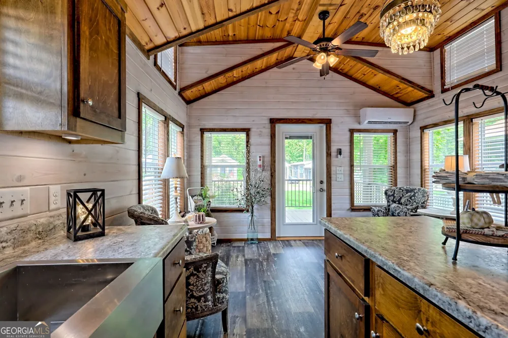 4960 Laurel Lodge RD Clarkesville, GA 30523