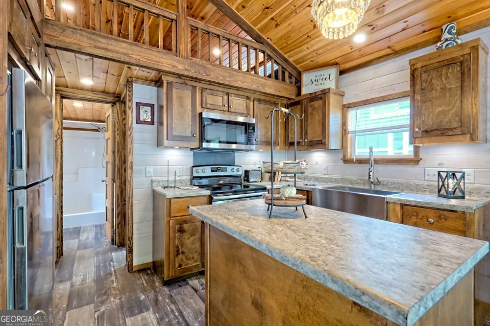 4960 Laurel Lodge RD Clarkesville, GA 30523