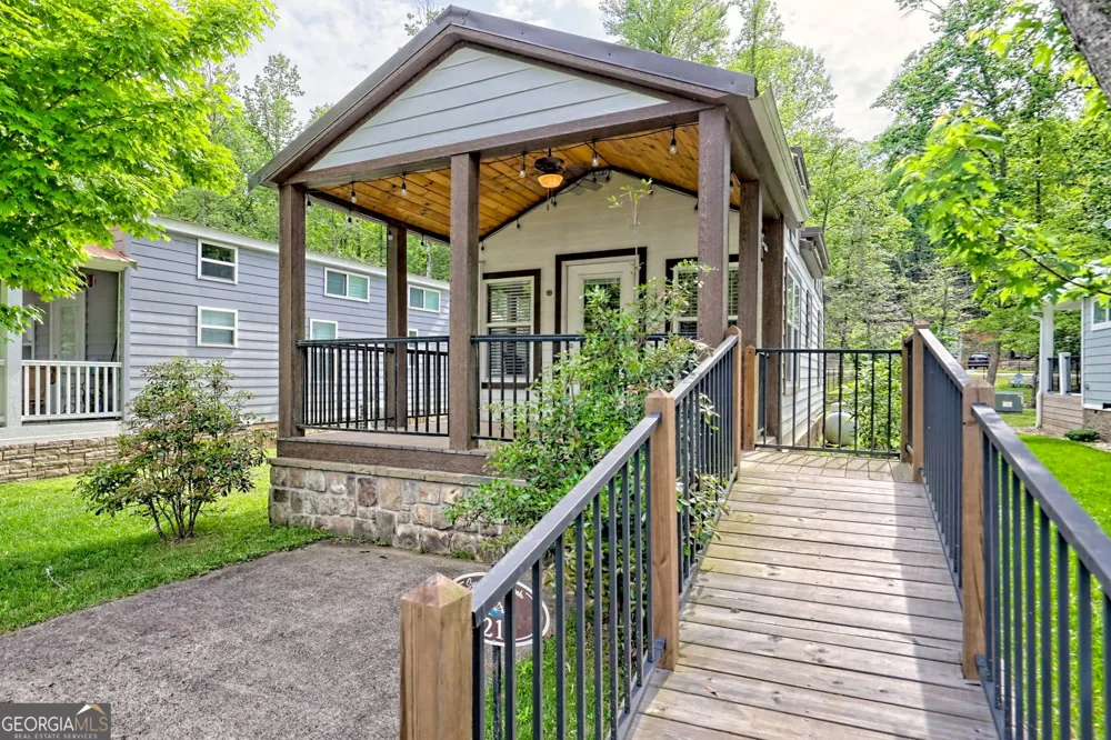 4960 Laurel Lodge RD Clarkesville, GA 30523