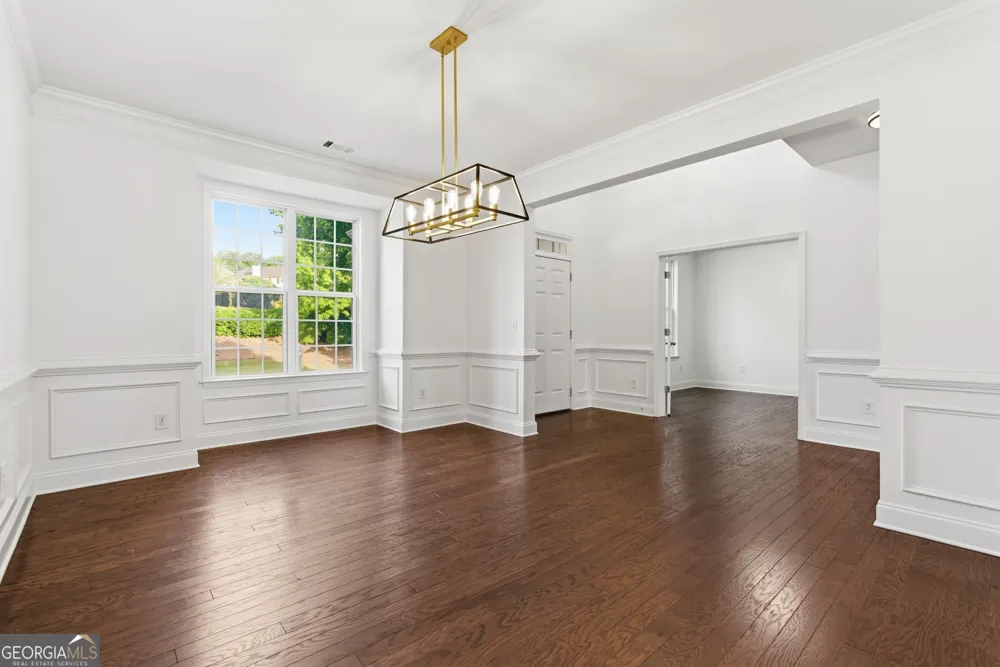 2855 Etienne LN Cumming, GA 30041