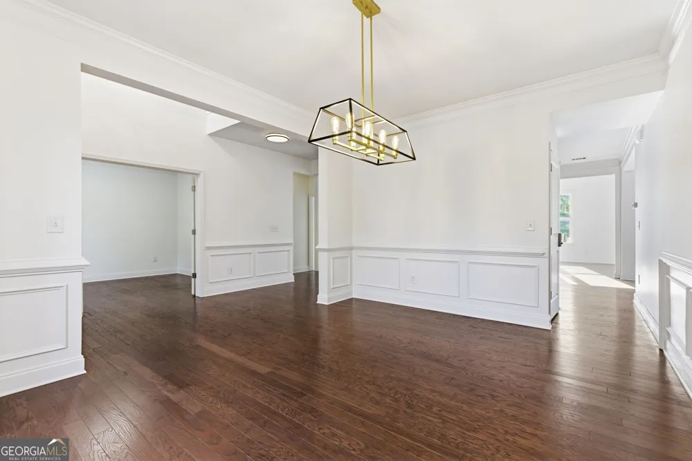 2855 Etienne LN Cumming, GA 30041