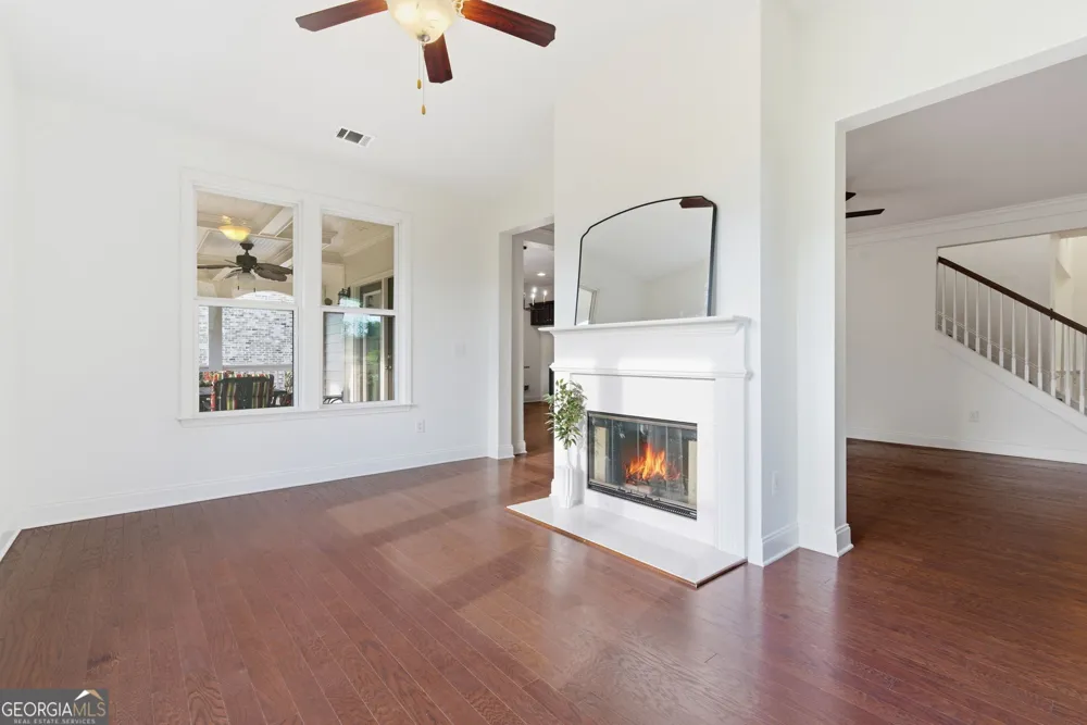 2855 Etienne LN Cumming, GA 30041