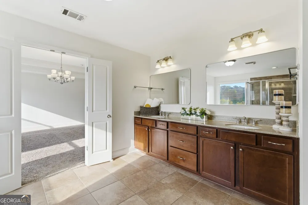 2855 Etienne LN Cumming, GA 30041