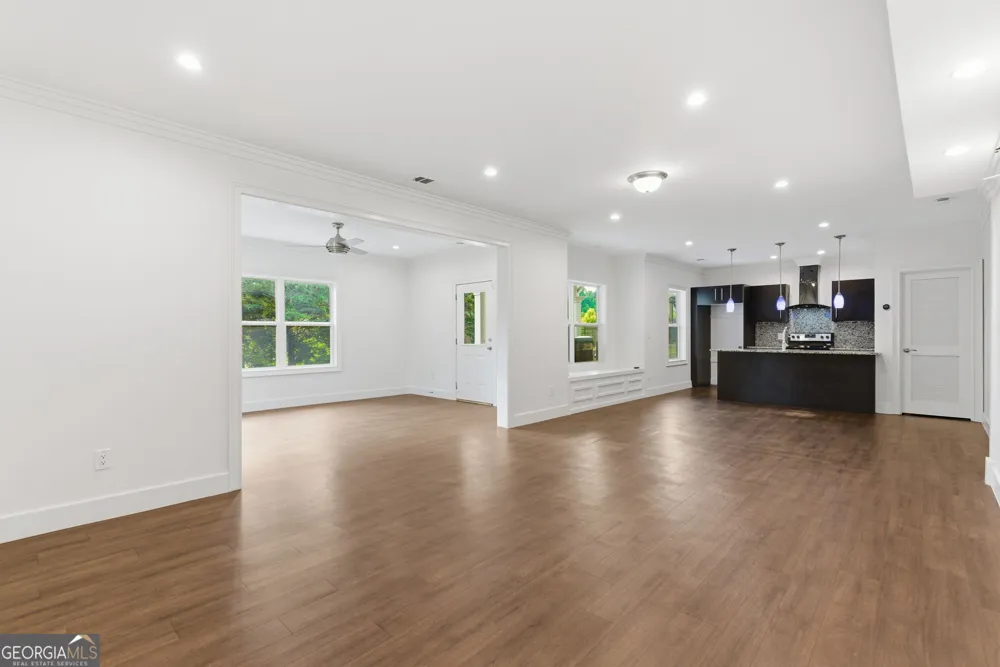 2855 Etienne LN Cumming, GA 30041