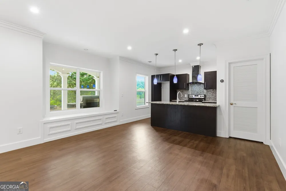 2855 Etienne LN Cumming, GA 30041