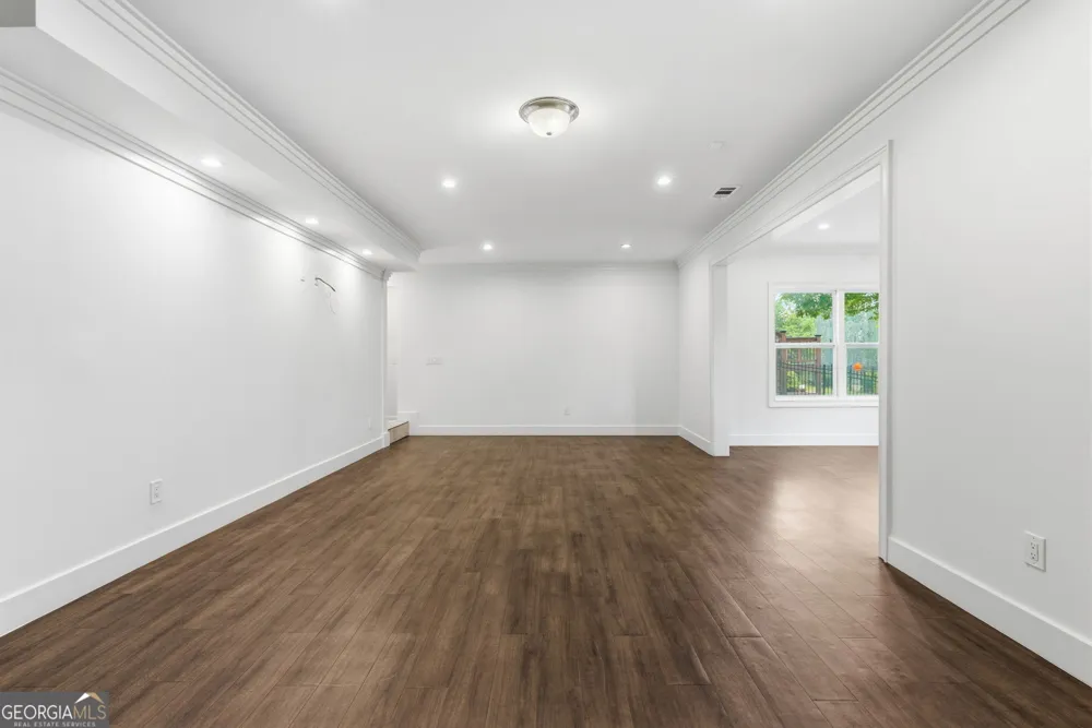 2855 Etienne LN Cumming, GA 30041