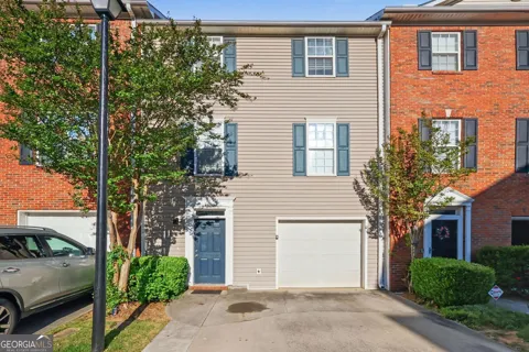 2402 Beaver Falls DR NW