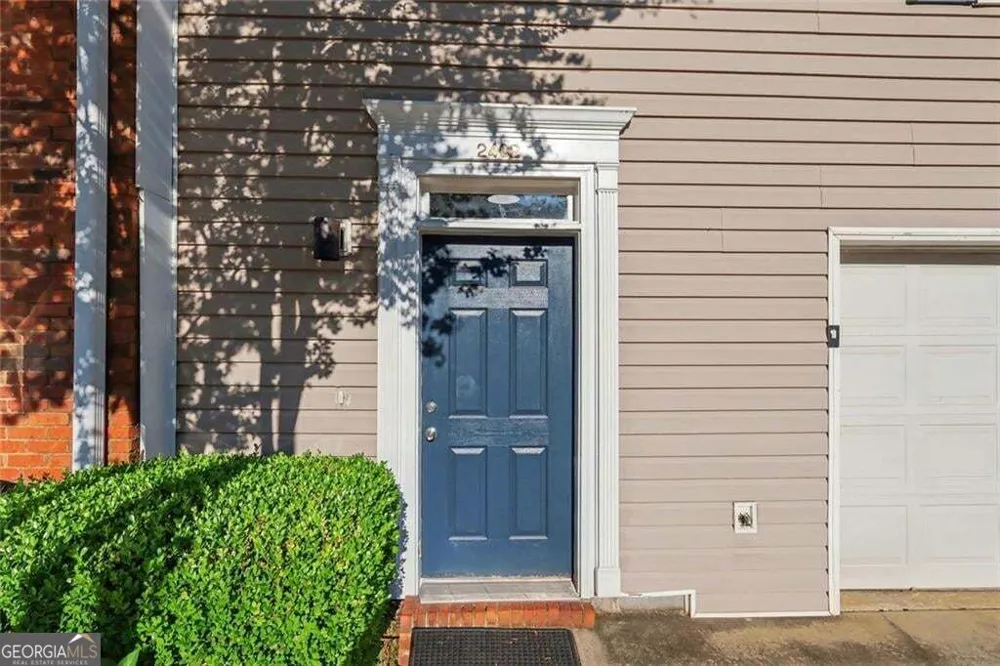 2402 Beaver Falls DR NW Norcross, GA 30071
