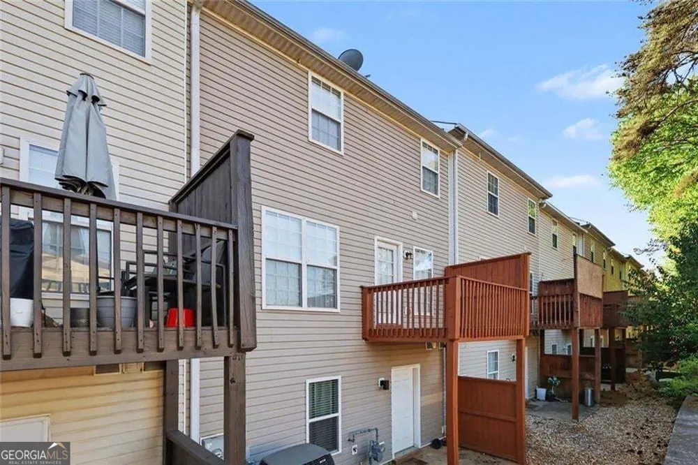 2402 Beaver Falls DR NW Norcross, GA 30071