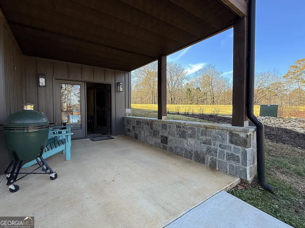 73 Yacht Club PTE Hartwell, GA 30643