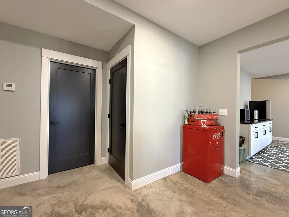 73 Yacht Club PTE Hartwell, GA 30643