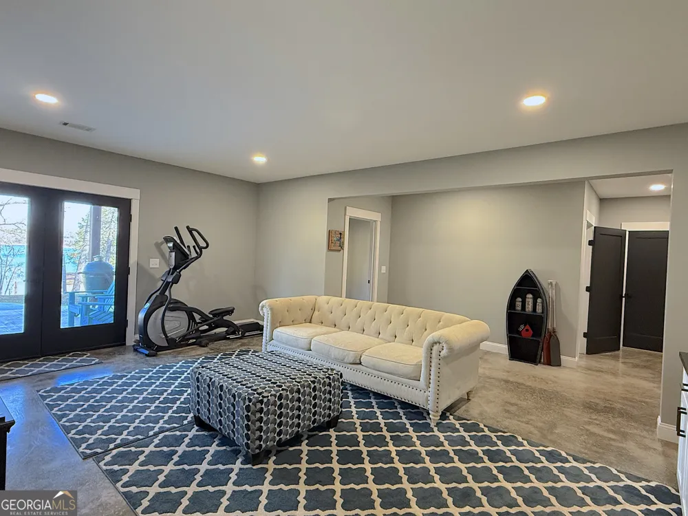 73 Yacht Club PTE Hartwell, GA 30643