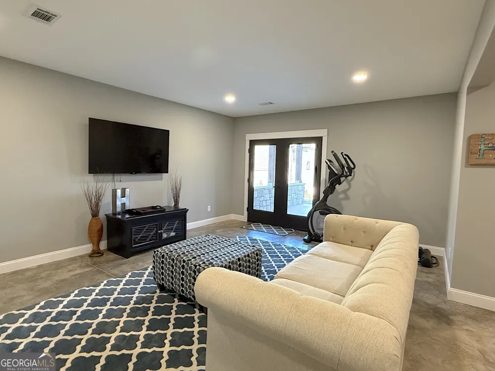 73 Yacht Club PTE Hartwell, GA 30643
