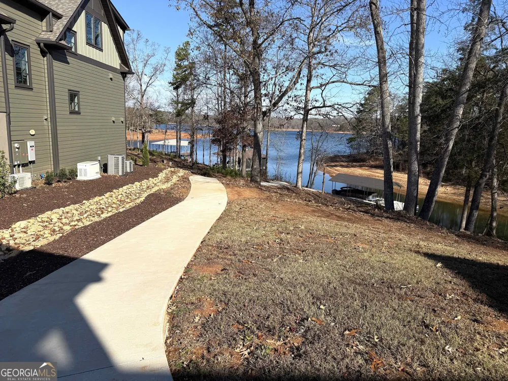 73 Yacht Club PTE Hartwell, GA 30643