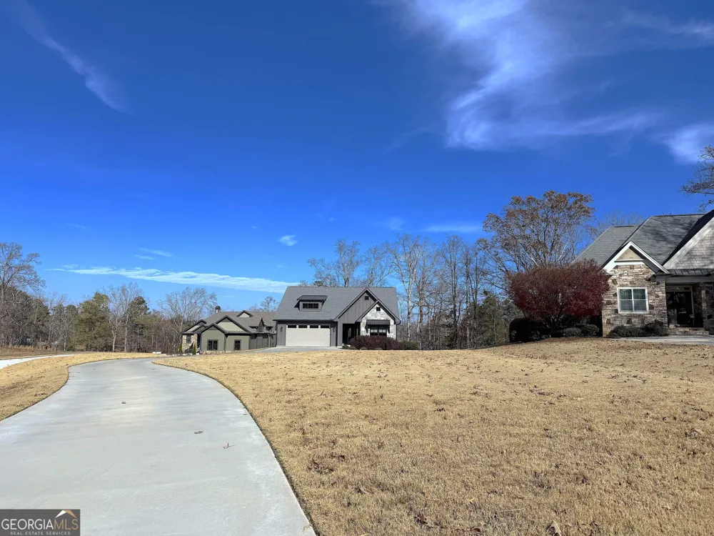 73 Yacht Club PTE Hartwell, GA 30643