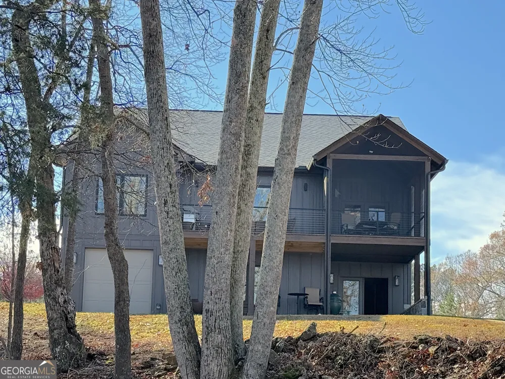 73 Yacht Club PTE Hartwell, GA 30643
