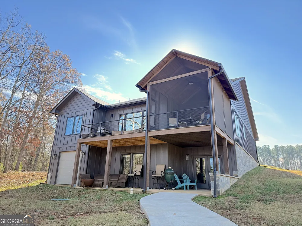 73 Yacht Club PTE Hartwell, GA 30643