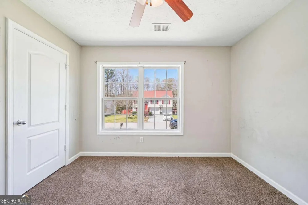 141 Longstreet CIR Oxford, GA 30054