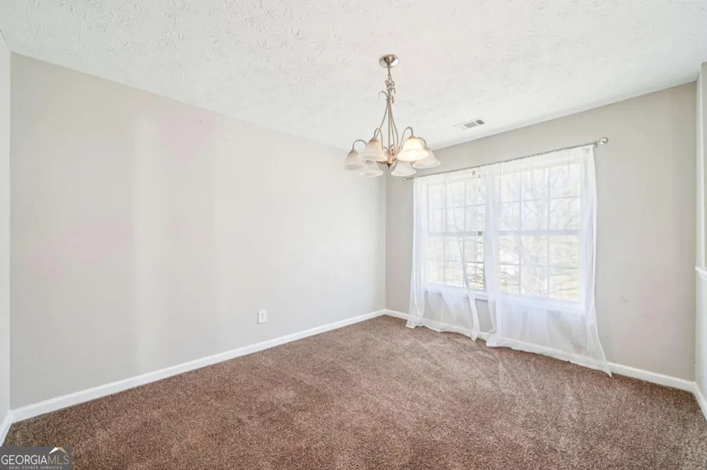 141 Longstreet CIR Oxford, GA 30054