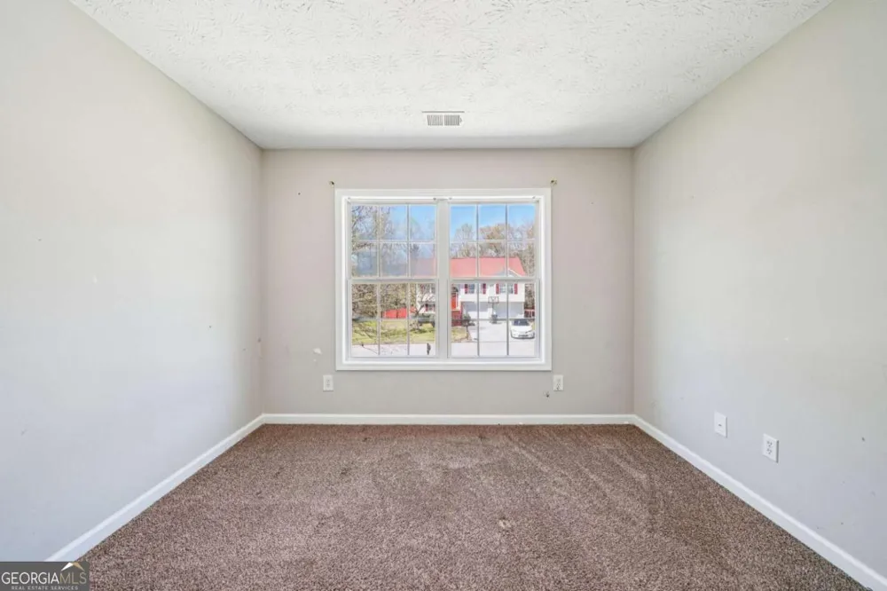 141 Longstreet CIR Oxford, GA 30054