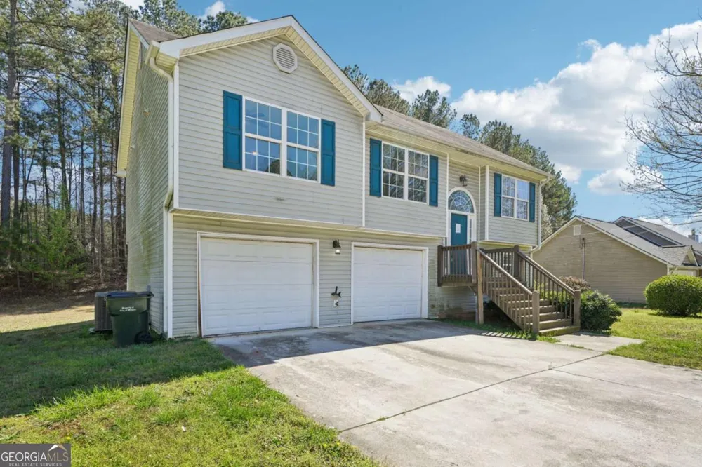 141 Longstreet CIR Oxford, GA 30054