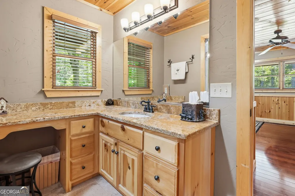 139 Deer TRL Mineral Bluff, GA 30559