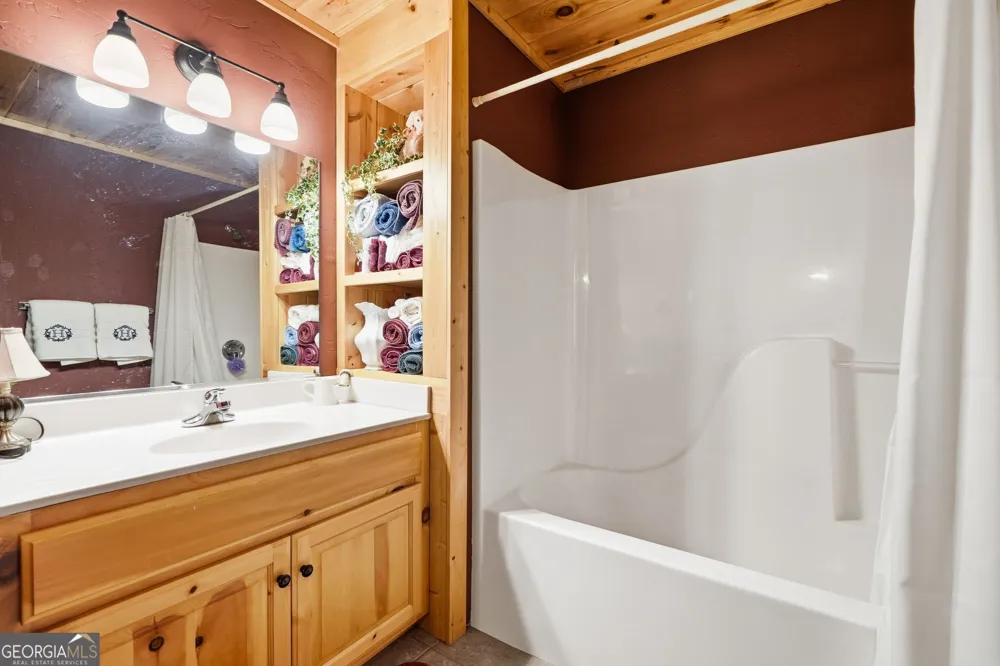 139 Deer TRL Mineral Bluff, GA 30559