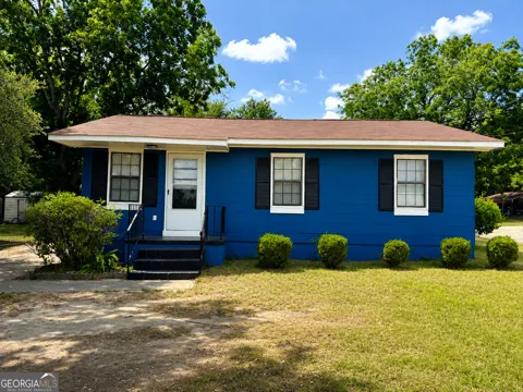 618 Marcus ST