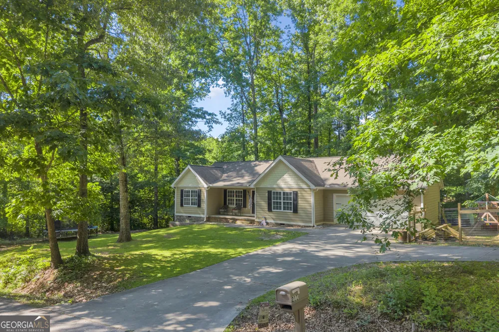 211 Normandy TRL Lavonia, GA 30553