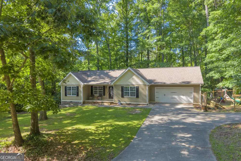 211 Normandy TRL Lavonia, GA 30553