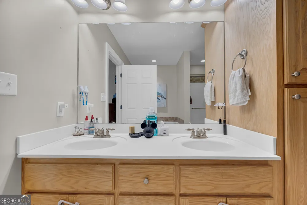 211 Normandy TRL Lavonia, GA 30553