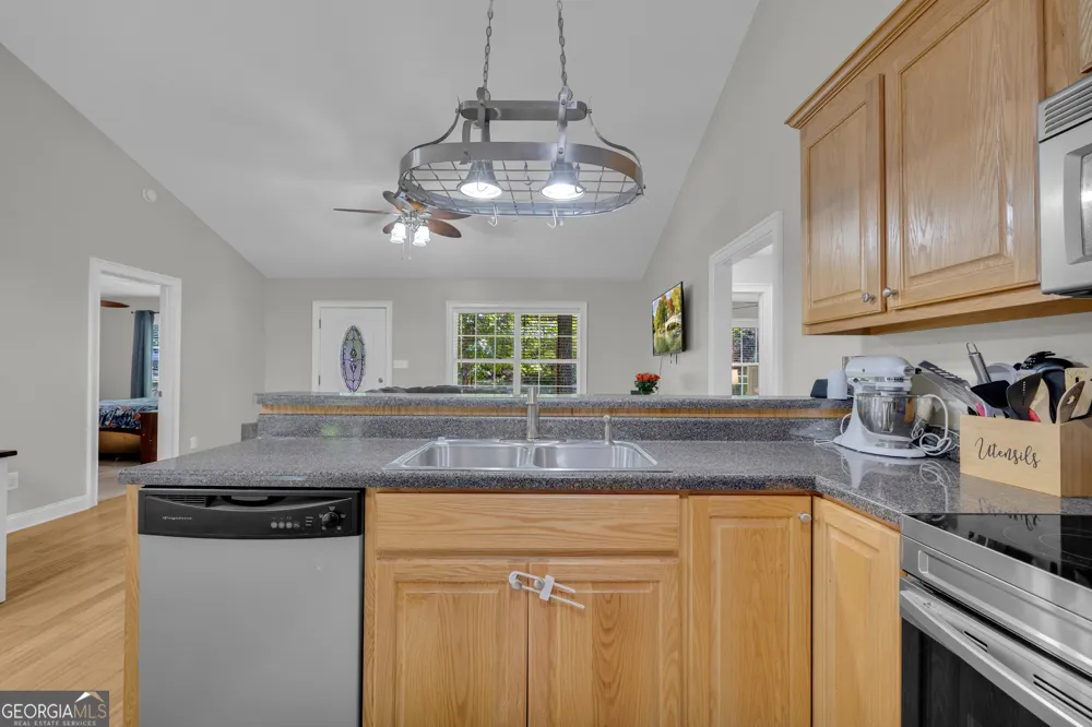 211 Normandy TRL Lavonia, GA 30553
