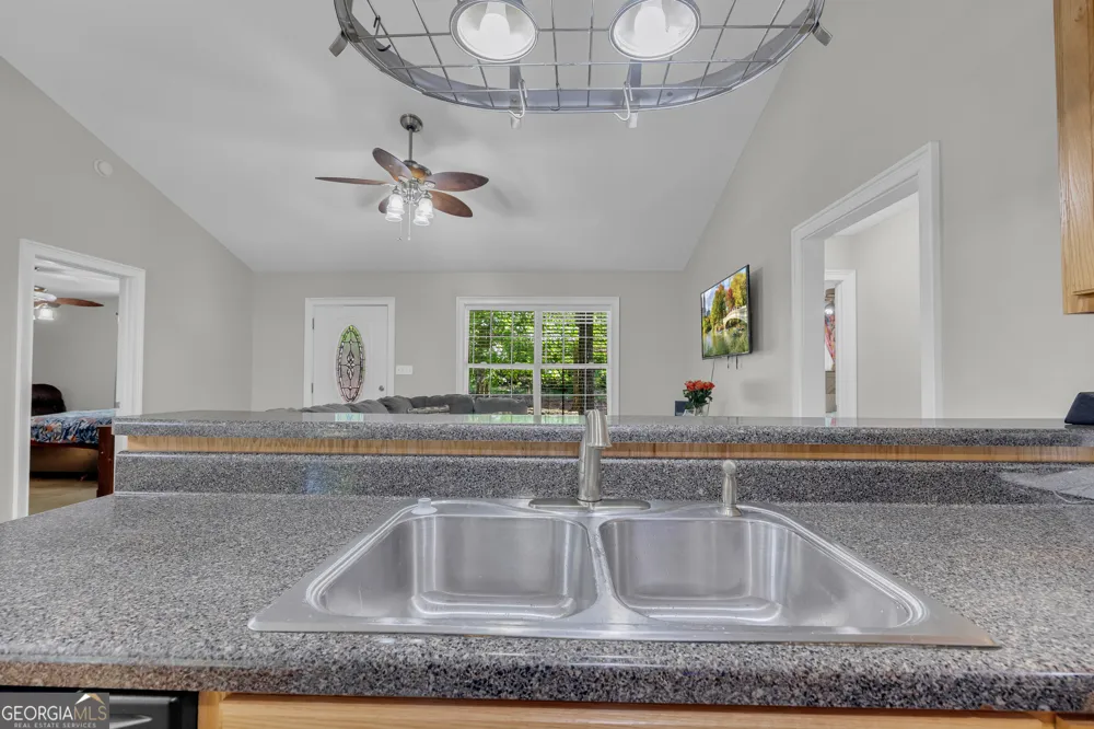 211 Normandy TRL Lavonia, GA 30553