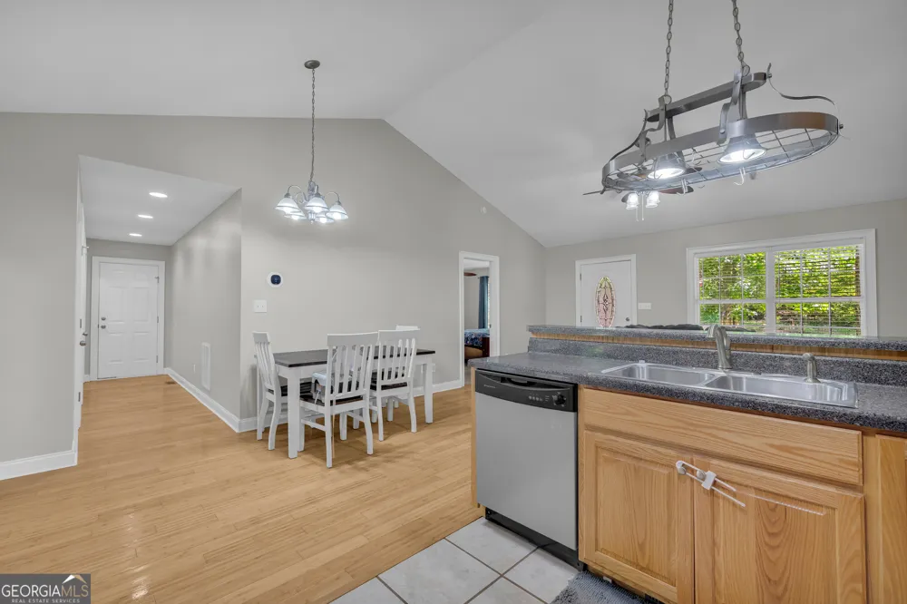 211 Normandy TRL Lavonia, GA 30553