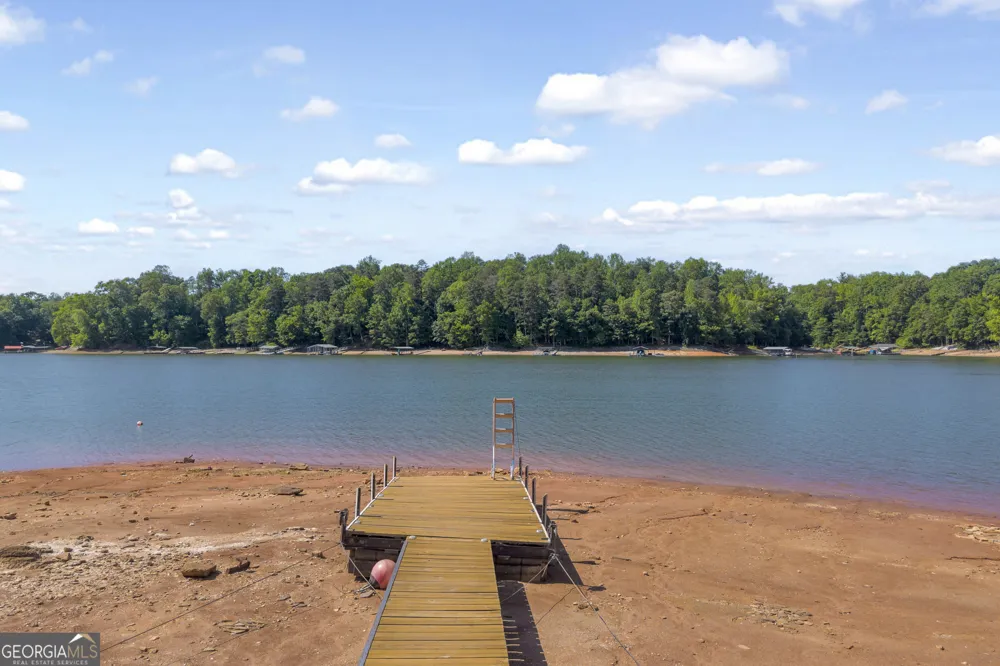 211 Normandy TRL Lavonia, GA 30553