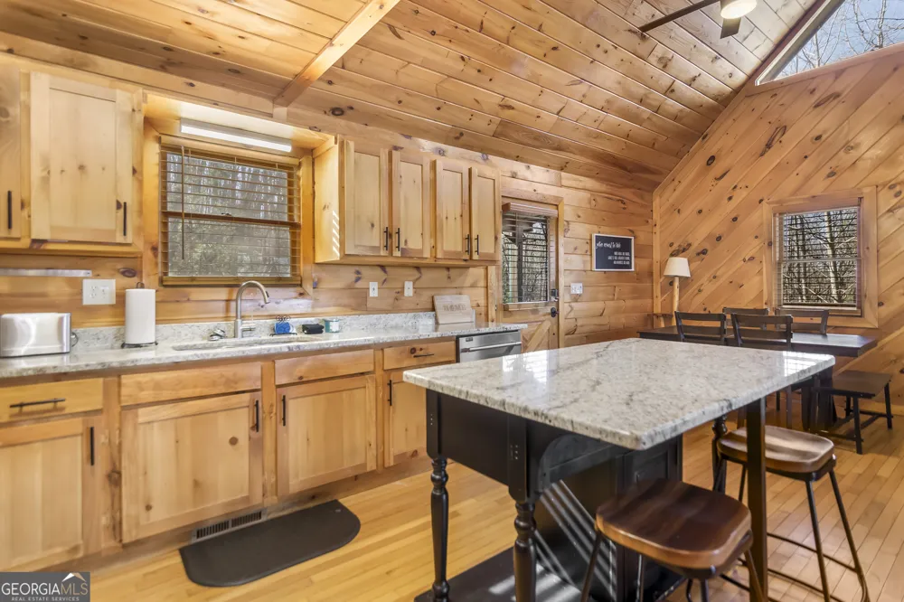 211 Highland Forest DR Morganton, GA 30560