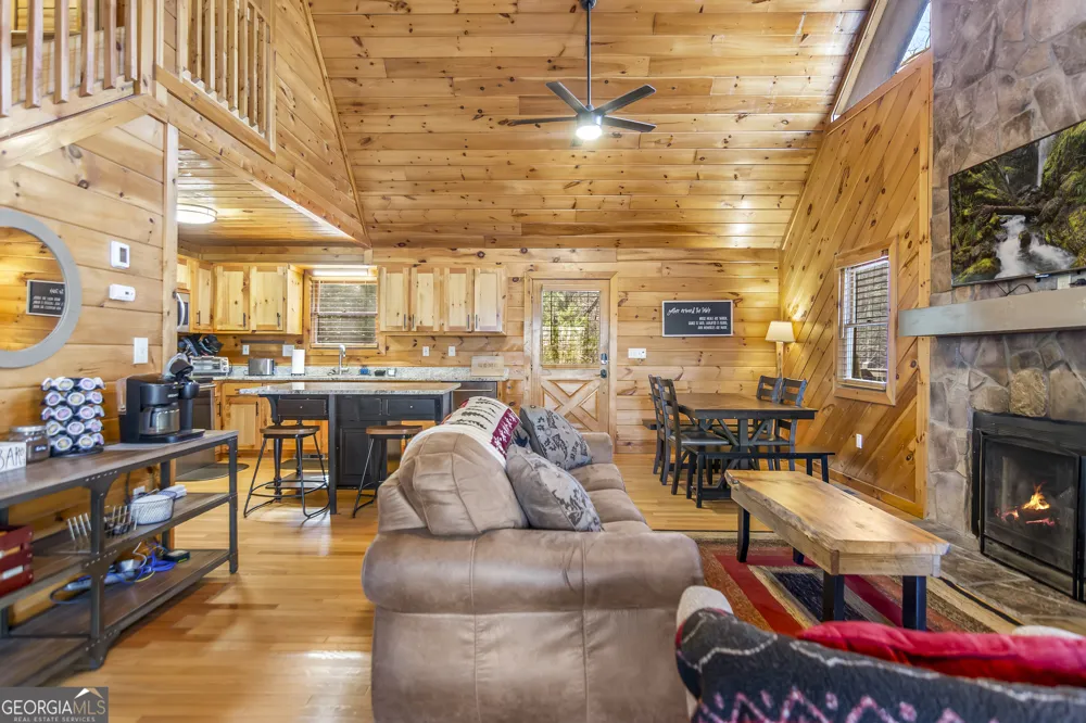 211 Highland Forest DR Morganton, GA 30560